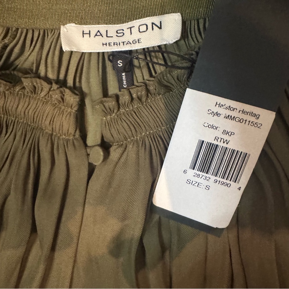 Elegant Olive Green Halston Heritage Blouse - Picture 4 of 6